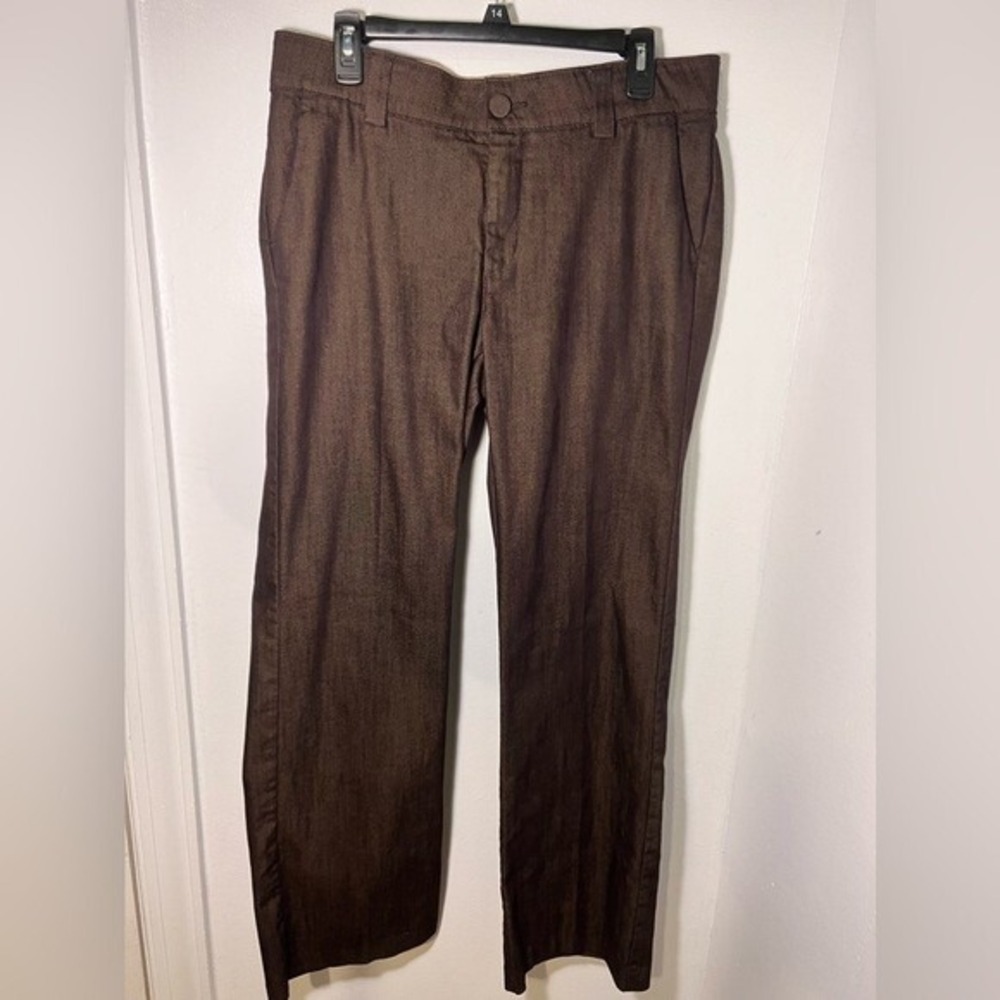 Lee Platinum label, 10M, no gap waistband, flare leg fabric button, zip close